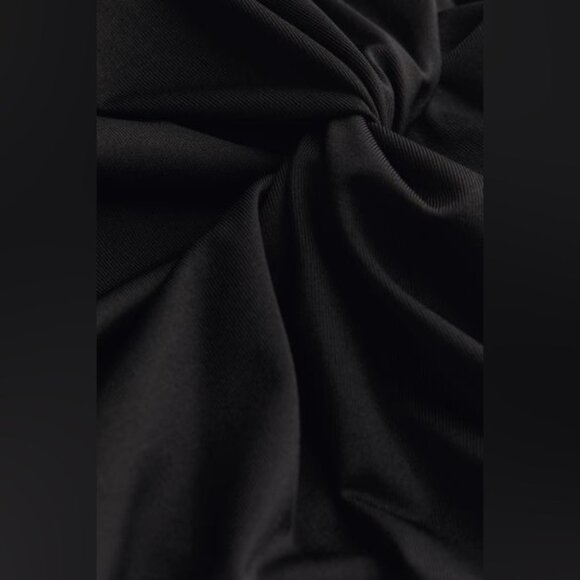 Twist-detail Dress - Picture 4 of 5